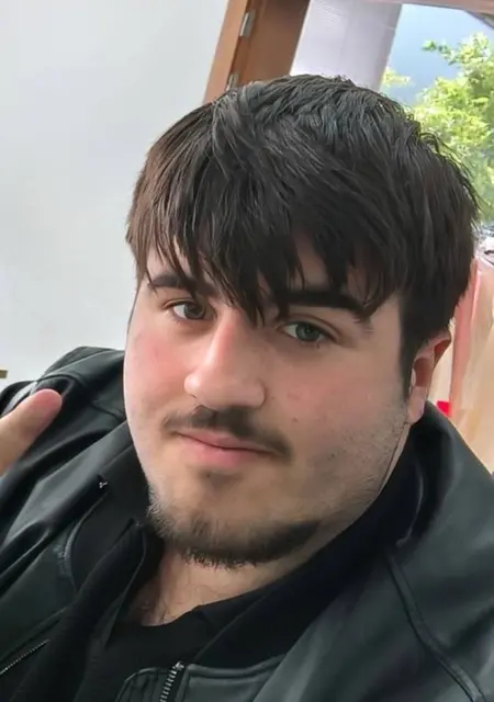 Fabio из Барселуш, мне 18, познакомлюсь для постоянных отношений