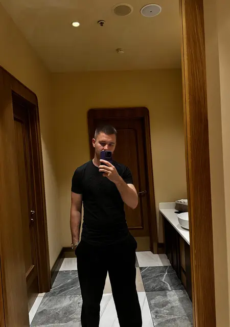 Roman из Бреста, ищу на сайте знакомства на одну ночь