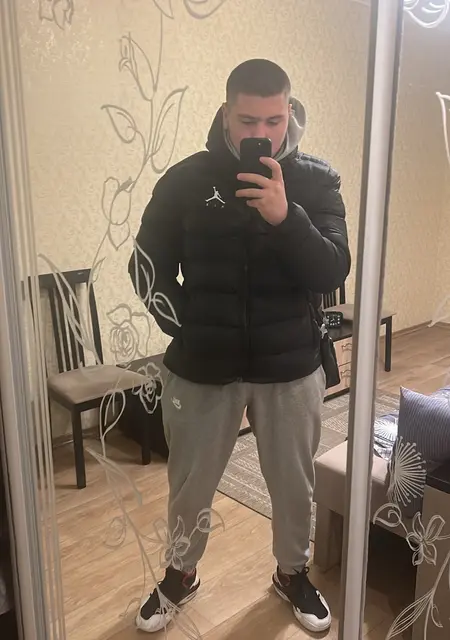 Я Renat, 19 років, знайомлюсь для спілкування у Харкові