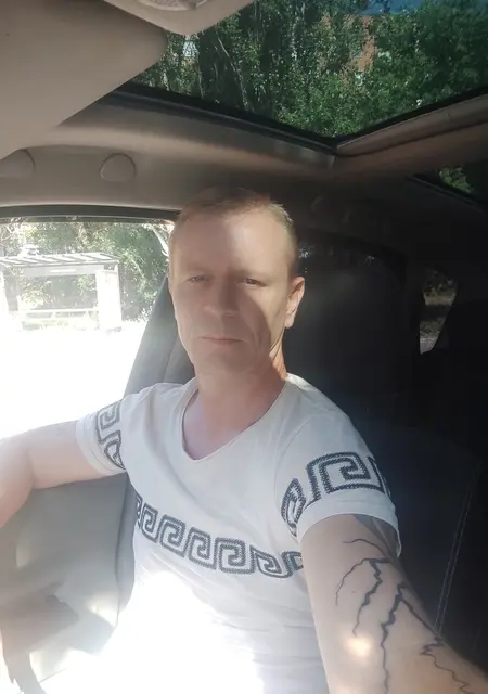 Я Виталий, 44 років, знайомлюсь на одну ніч у Слов'янську