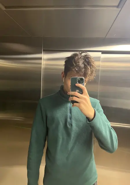 Евгений из Риги, мне 18, познакомлюсь без обязательств