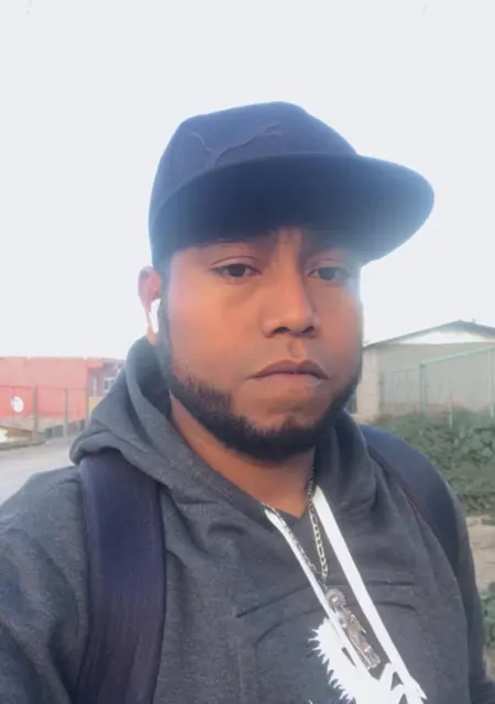 Я Alejandro, 81, из Тихуана, ищу знакомство для открытые отношения