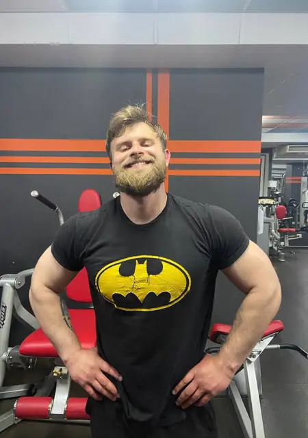 Я John, 28, знакомлюсь для приятного времяпровождения в Луганске