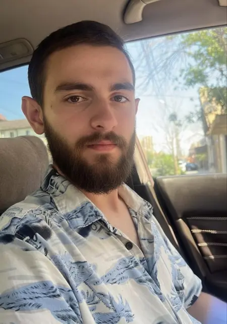 Дима из Вены, ищу на сайте знакомства на одну ночь