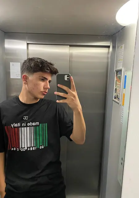 Я Karan, 21, знакомлюсь для вирта в Адане