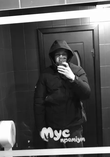 Максим з Києва, мені 21 років, познайомлюсь для приємне проведення часу