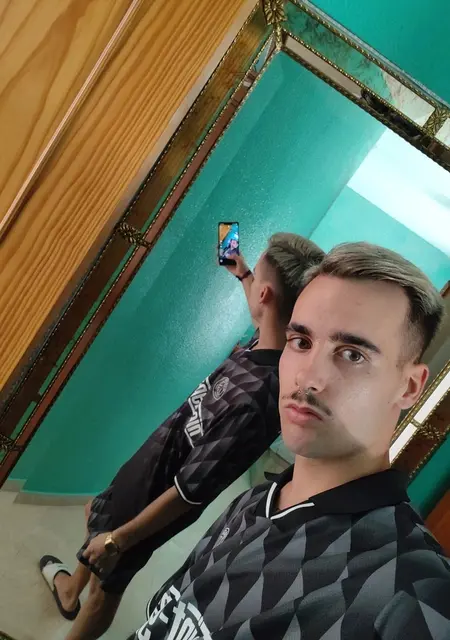 Dani de Granada, busco en el sitio relación a largo plazo