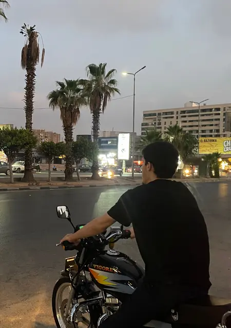 Adam из Каира, ищу на сайте знакомства на одну ночь