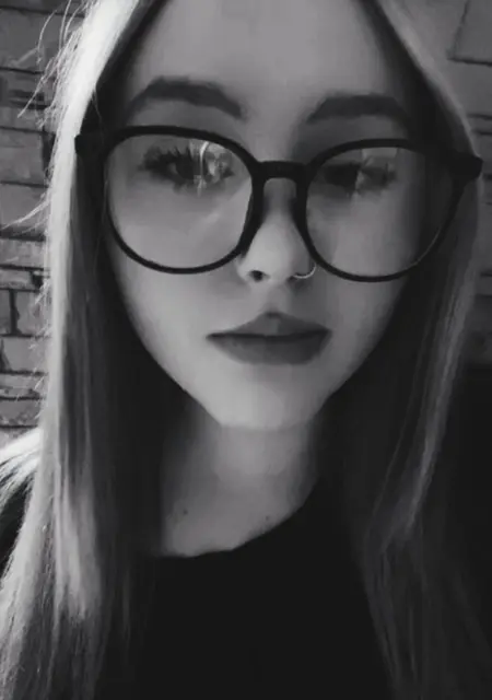 Катерина з Львів, мені 18 років, познайомлюсь для приємне проведення часу