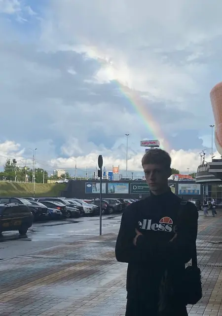 Максим из Лондона, ищу на сайте общение