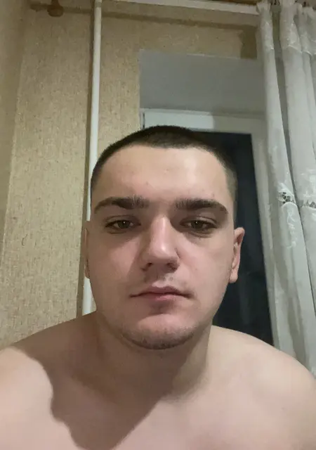 Я Руслан, 20 років, знайомлюсь без зобов'язань у Хмельницькому