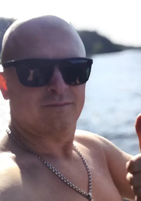 Я Сергей, 39, знакомлюсь без обязательств в Торсланда