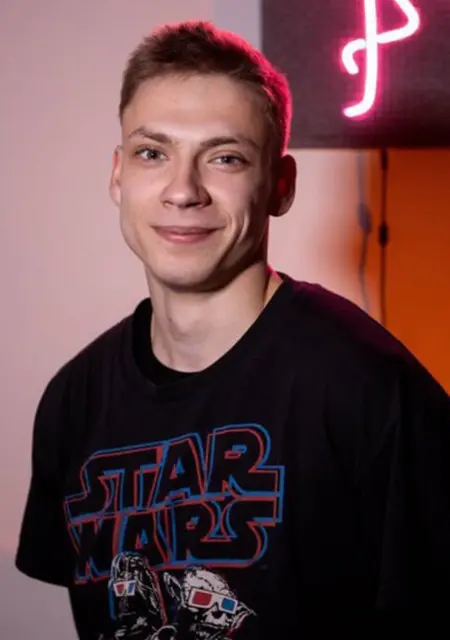 Я Илья, 22 років, знайомлюсь без зобов'язань у Харкові