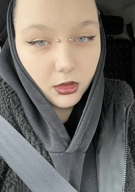 Я Вероника, 18, знакомлюсь для дружбы в Берлине