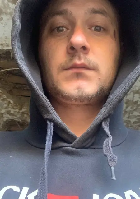 Алексей из Першотравенска, ищу на сайте приятное времяпровождение