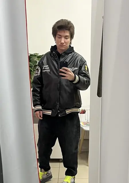 Я Grimm, 23, знакомлюсь для приятного времяпровождения в Вене