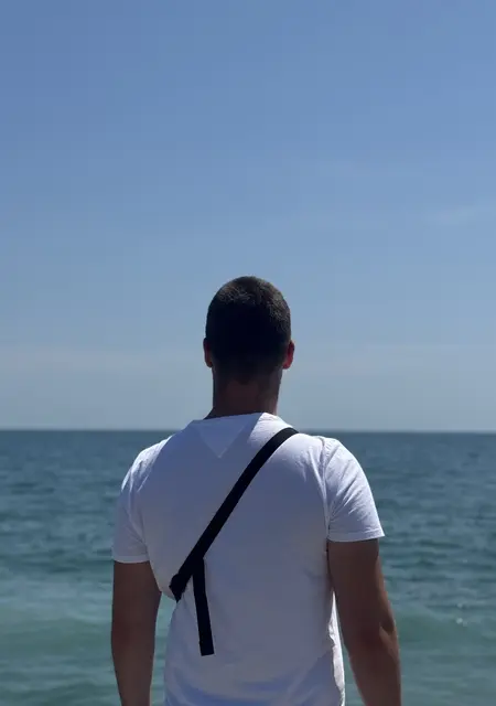 Я Olexandr, 22, из Ужгорода, ищу знакомство для дружбы