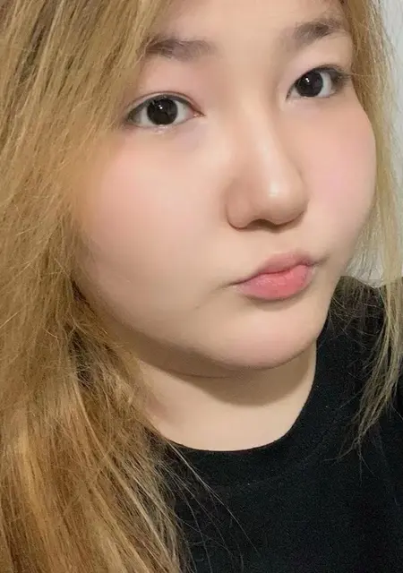 Я Aruzhan, 21, знакомлюсь для дружбы в Алматы