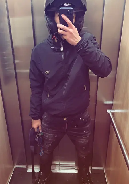 Ilyas de Terrassa, tengo 19 años, listo para conocer para relación sin ataduras