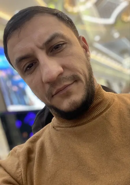 Я Зураб, 33, из Амстердама, ищу знакомство для приятного времяпровождения