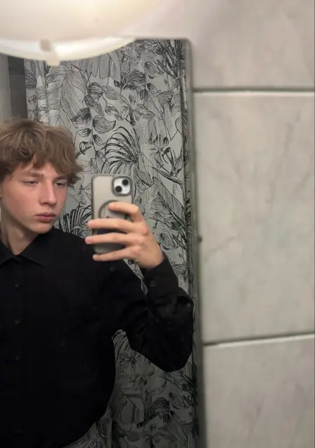 Я Две, 18 років, знайомлюсь без зобов'язань у Харкові