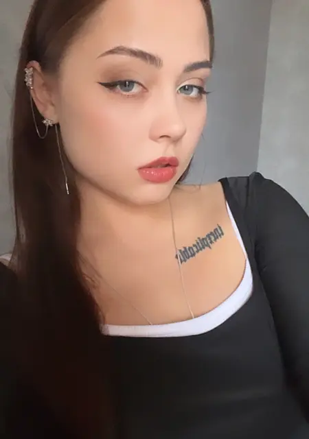 Алисия из Харькова, ищу на сайте открытые отношения