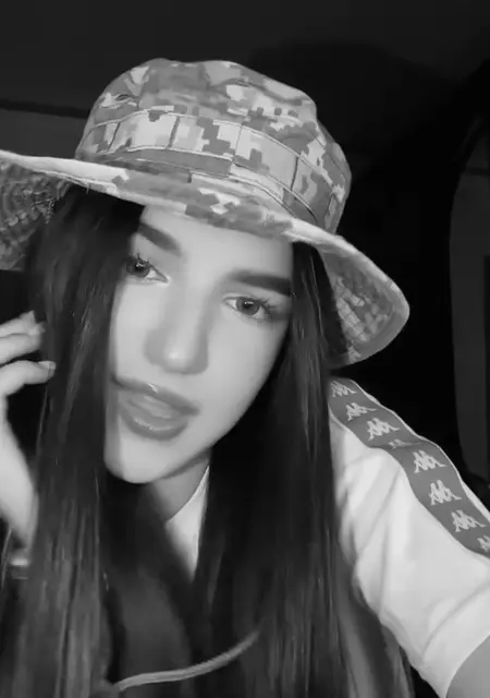 Ника з Дніпра, шукаю на сайті вірт