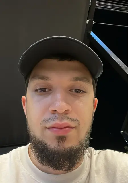 Я Камиль, 27, знакомлюсь без обязательств в Риге