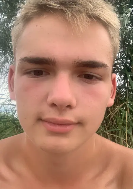 Stanislav из Варшавы, мне 20, познакомлюсь для общения