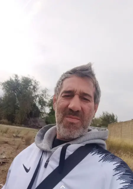 Soy Sergios, 44 años, conociéndome para chatear en Utebo