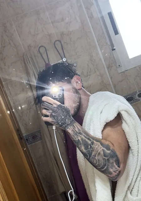 Aarooon de Parla, tengo 20 años, listo para conocer para hacer nuevos amigos