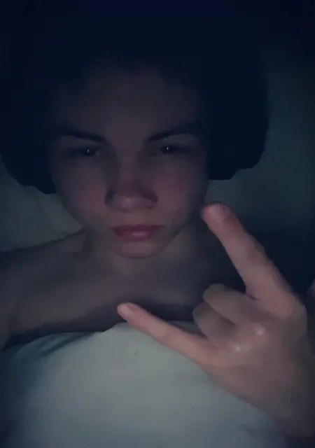 Я Maksims, 18, из Риги, ищу знакомство для общения
