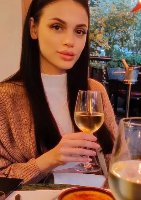 Я Ника, 27, из Киева, ищу знакомство для постоянных отношений