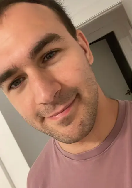 Parren de Alicante, tengo 24 años, listo para conocer para lío de una noche