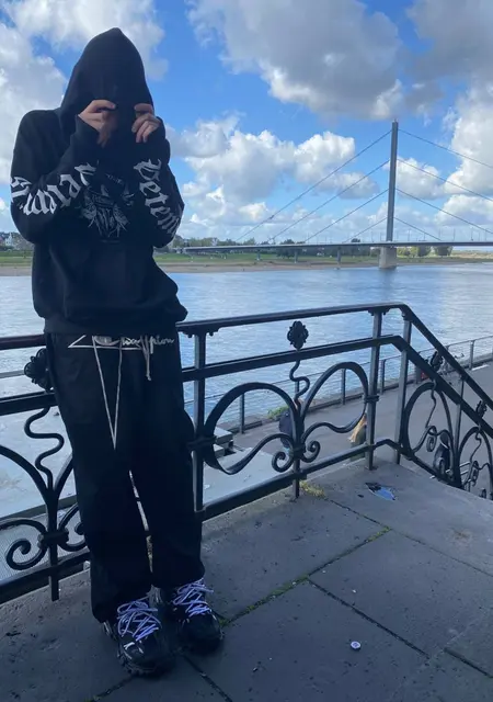 Руслан из Вуппертали, мне 21, познакомлюсь для дружбы