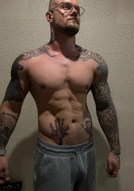 Я Владимир, 31, знакомлюсь без обязательств в Харькове