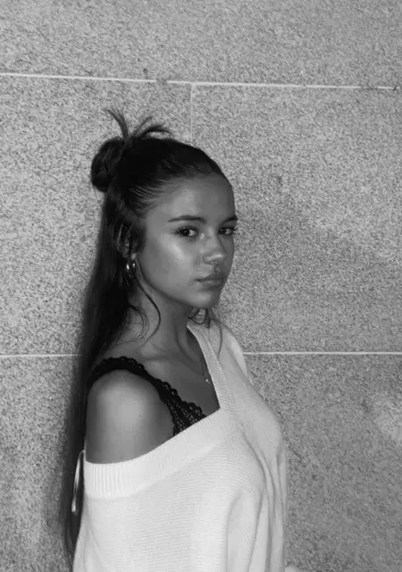 Melania из Вроцлава, ищу на сайте знакомства на одну ночь