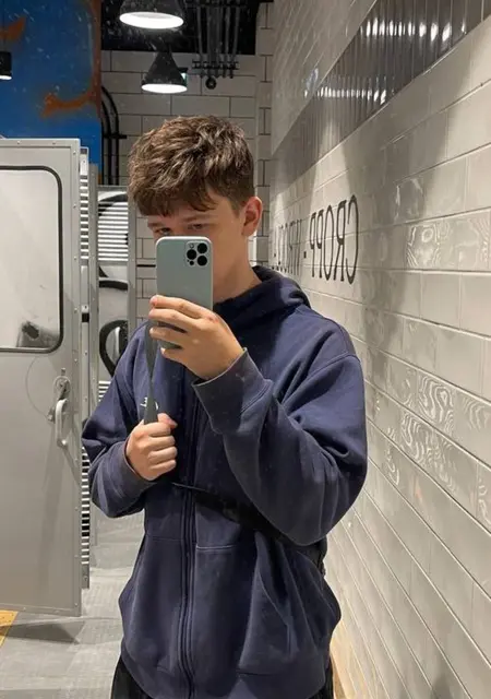 Я Vlad, 20, знакомлюсь на одну ночь в Вроцлаве