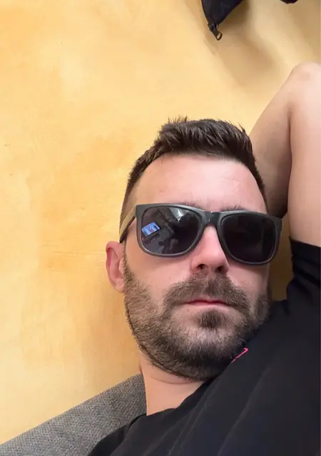 Я Dario, 35, из Турина, ищу знакомство для приятного времяпровождения