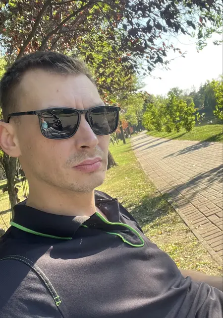 Артем из Запорожья, мне 40, познакомлюсь на одну ночь