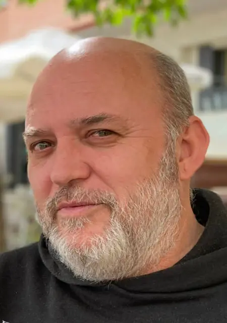 Soy Racso, 56 años de Valladolid, busco conocer gente para relación a largo plazo