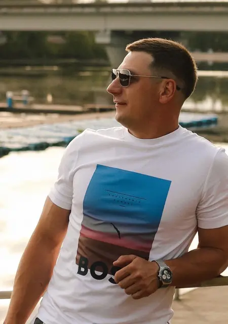 Vladislav из Борисполя, мне 38, познакомлюсь для приятного времяпровождения