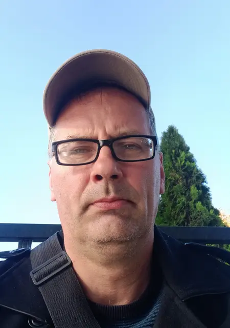 Виталий из Бреста, ищу на сайте знакомства без обязательств