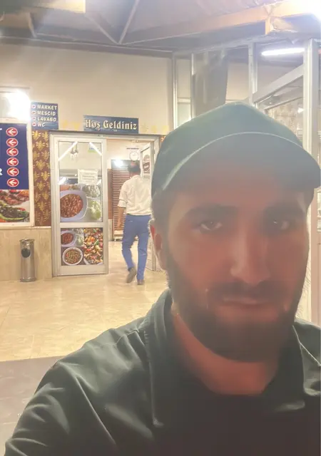 Я Aban, 24, из Эдессущих, ищу знакомство для открытые отношения