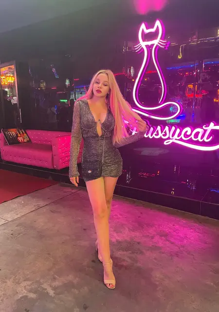 Юлия из Пхукета, мне 33, познакомлюсь на одну ночь