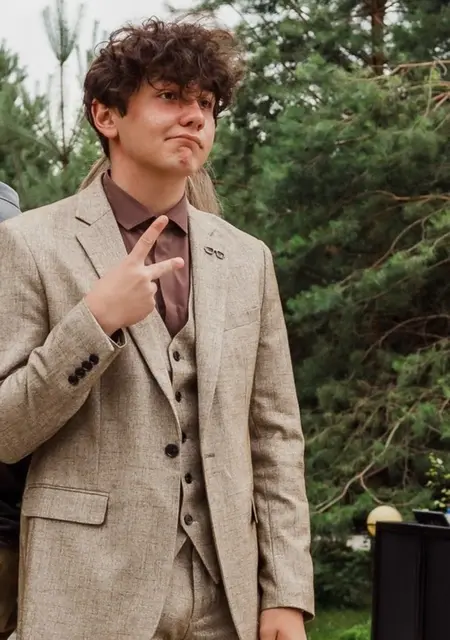 Влад из Брюсселя, мне 19, познакомлюсь для общения