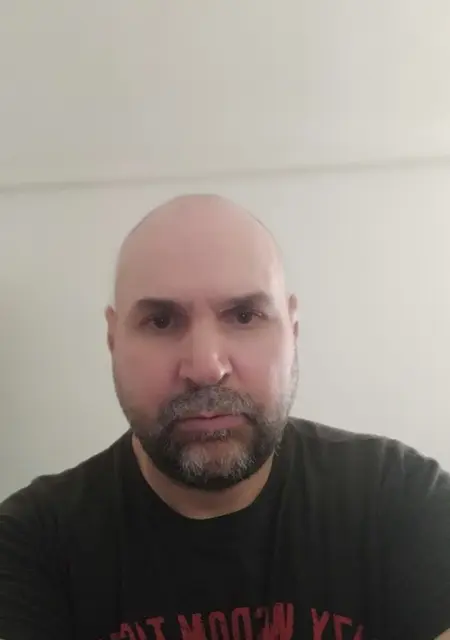 Soy Paco, 52 años de Granada, busco conocer gente para relación a largo plazo