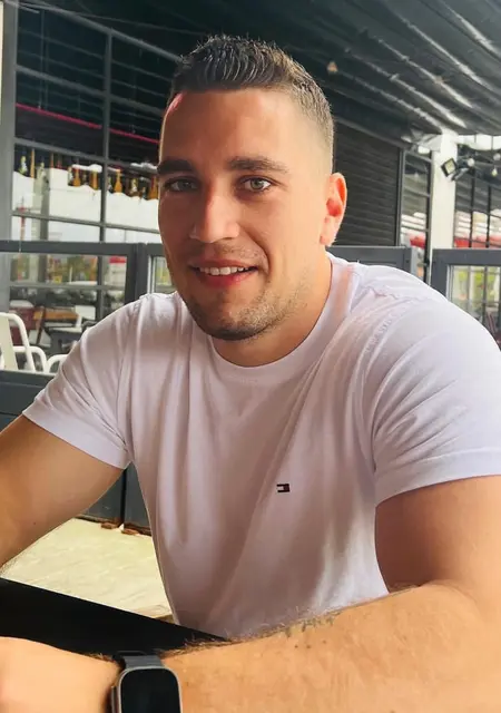 Alexander из Бетюн, ищу на сайте постоянные отношения