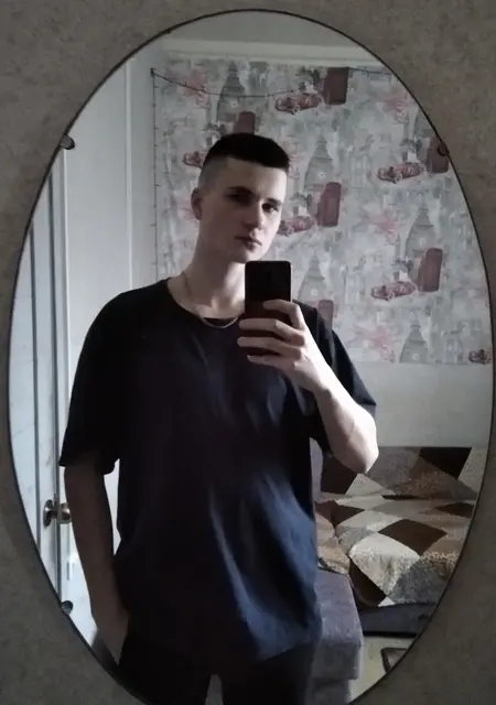 Я Константин, 20, из Бобруйска, ищу знакомство для дружбы