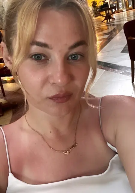 Я Ирина, 32, знакомлюсь для общения в Минске